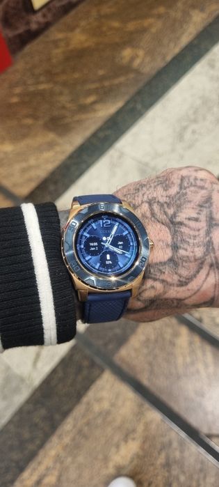Ceas guess smartwatch