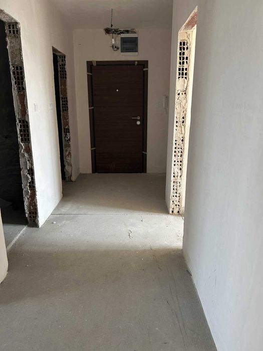 Продава се Тристаен апартамент в Пловдив, Тракия - 100 кв.м за 1370 €/кв.м - Снимка #1