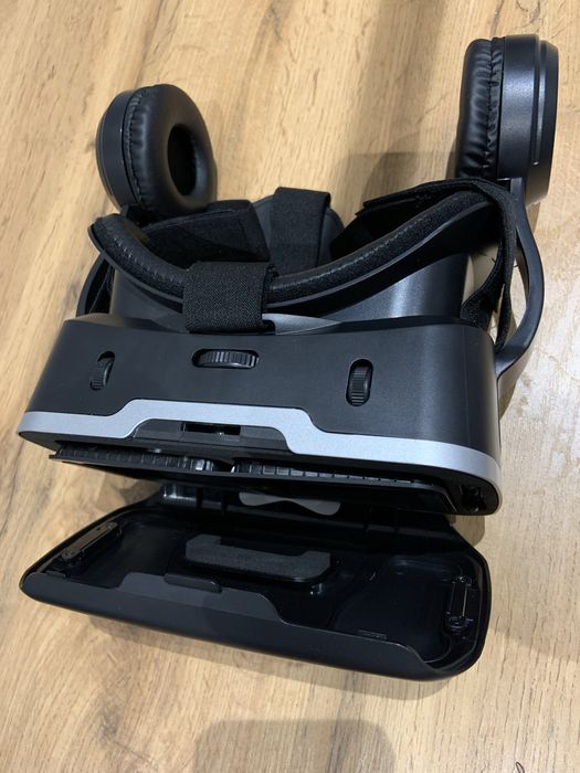 VR ochki naushniklik
