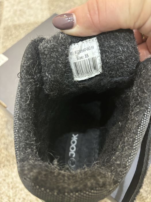 Продам зимние ботинки