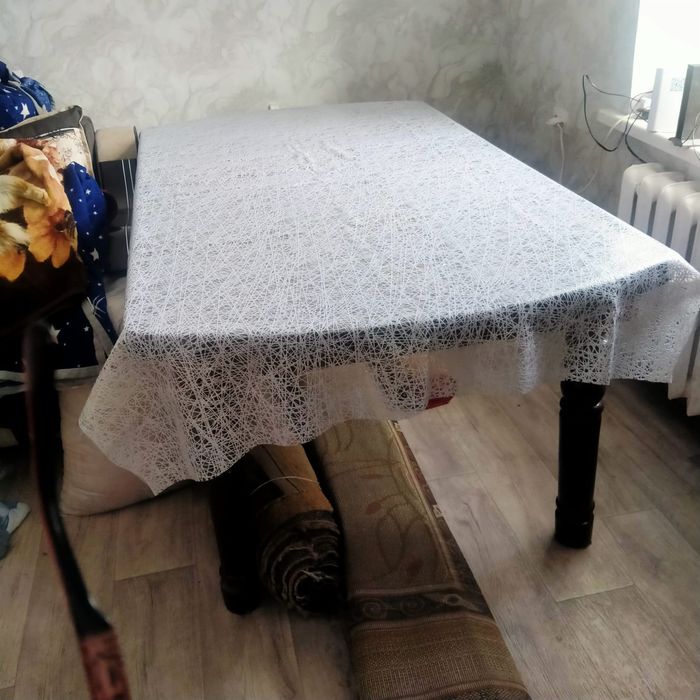 Продается обеденный стол