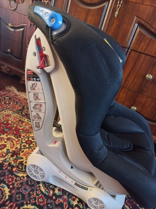 Продам автокресло burbay в отличном состоянии
