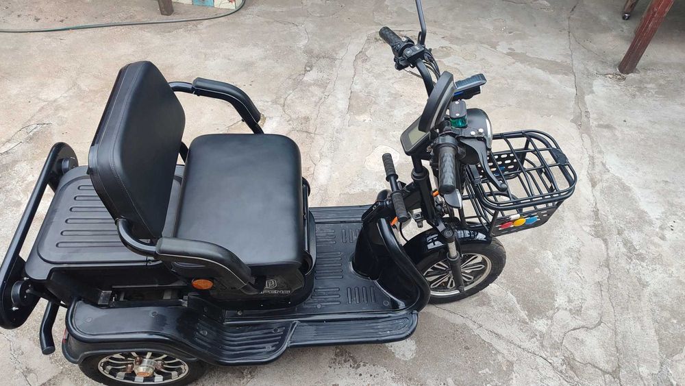 Scuter Electric Jinpeng 2024 foarte putin folosit