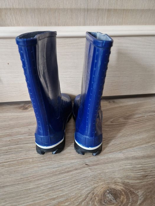 Продам резиновые сапожки