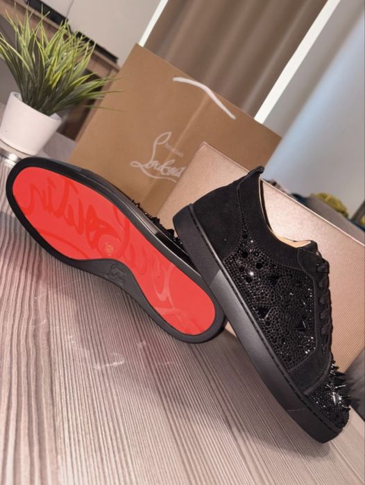 papuci loubutin barbati