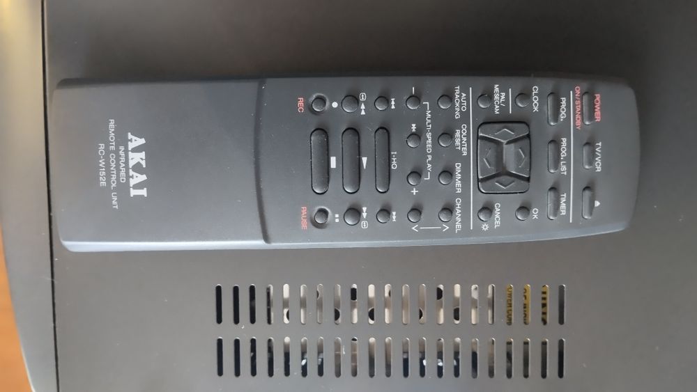 Видеомагнитофон Akai