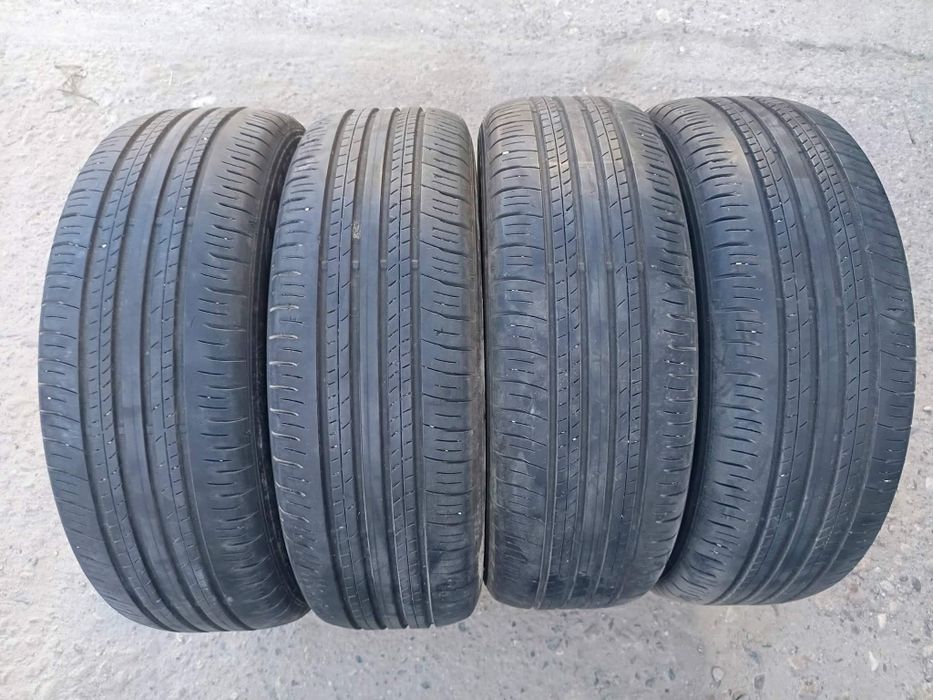 225/60/18 4броя Dunlop GrandTrek PT30.Гумите са в много добро състояни