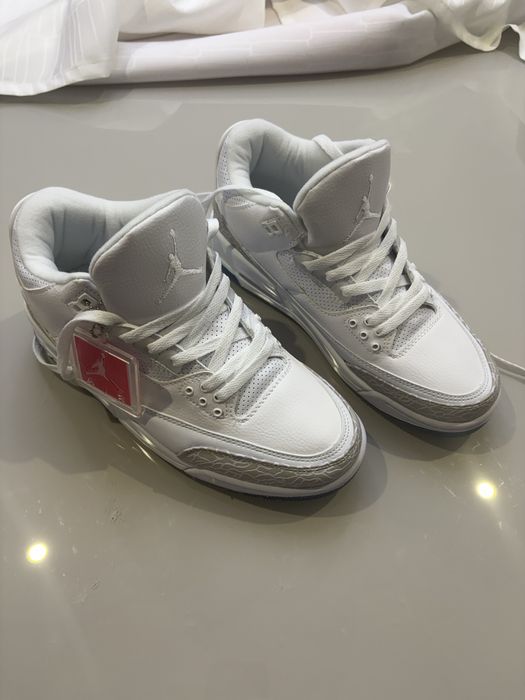 Adidasi Jordan 3 albi pure money marimea 42