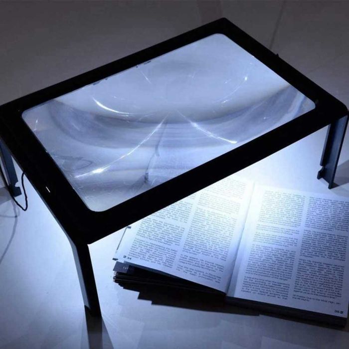 Лупа за четене с LED осветление Hands Free Magnifier А4 увеличителна