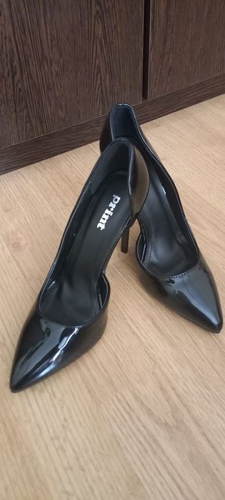 Stiletto 39 ,toc 9cm,noi,în cutie