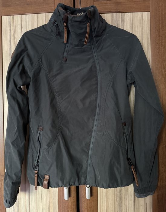 Geaca/Haina Naketano dama