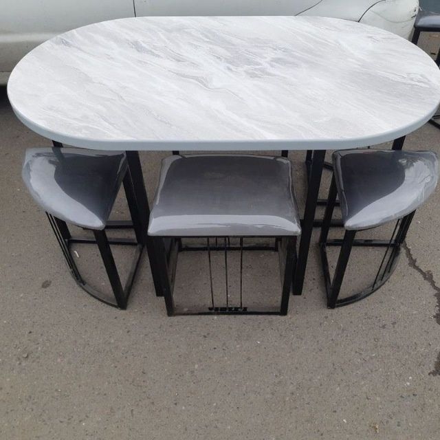 Продам стол табуретка