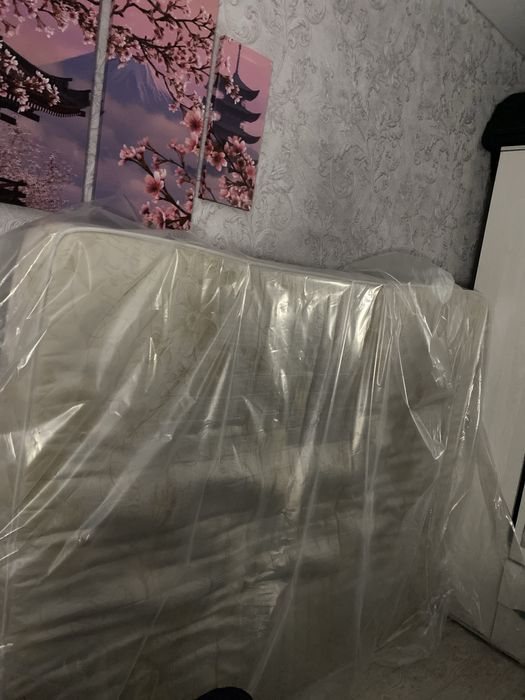 Продам матрас 200/160