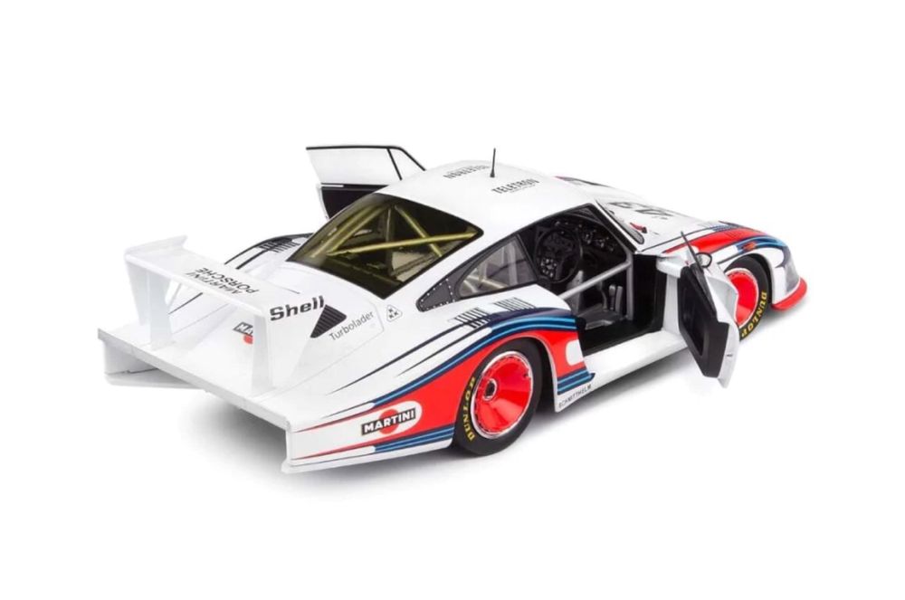 Macheta metalica Porsche 935 Mobidick noua sigilata 27 cm lungime