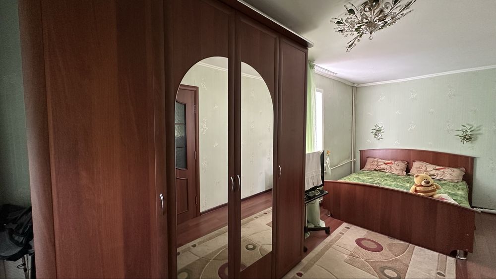 Продам мебель,шкаф,кровать с матрасом