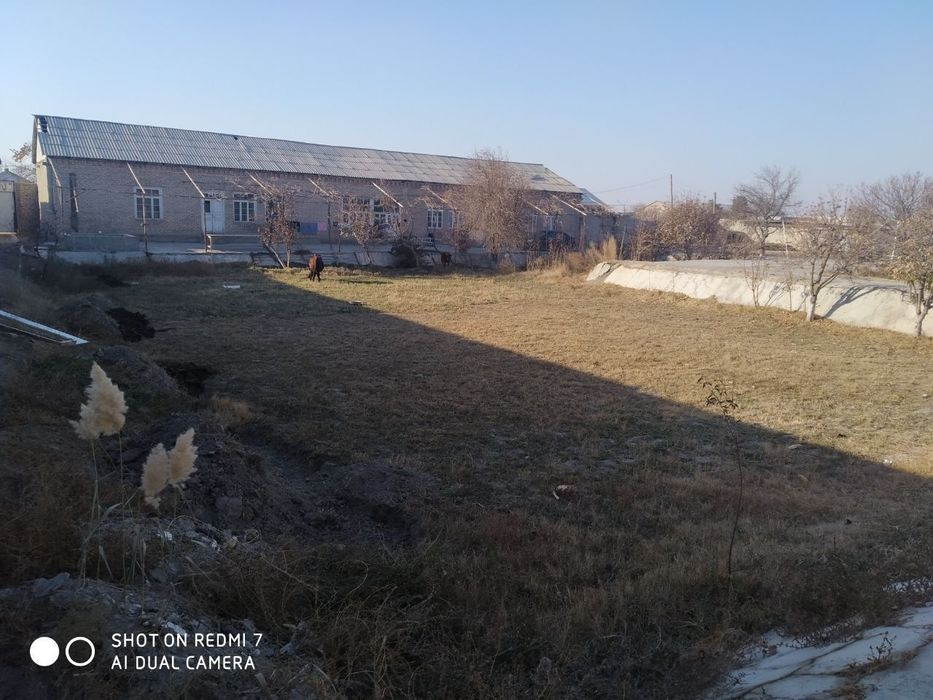 Участка сотилади