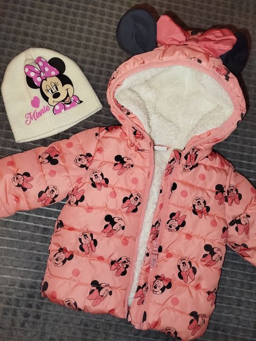 Бебешко топло яке 3-6м, към него има шапка, шал и ръкавици.