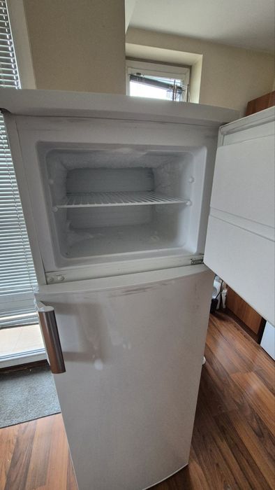 AEG хладилник с фризер