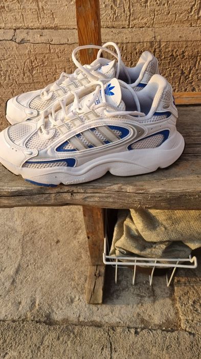 Продам крассовки адидас