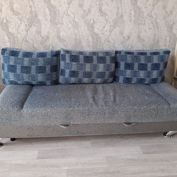 Продам диван б/у