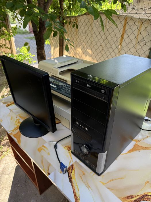 Компютер ,принтер с партой