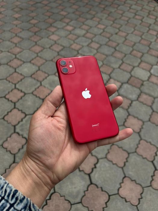 Продам Айфон 11(128) red