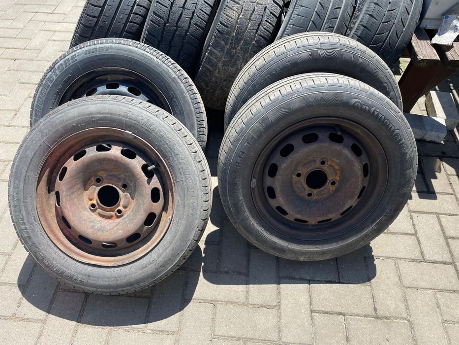 Vând set cauciucuri de vară 175/65/R14