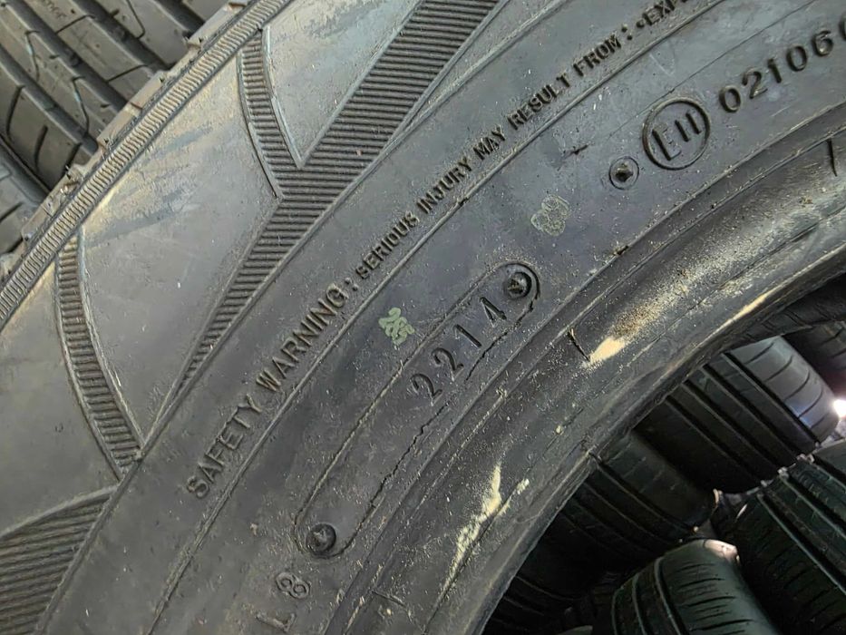 2бр Зимни гуми 235 65 17 - Falken