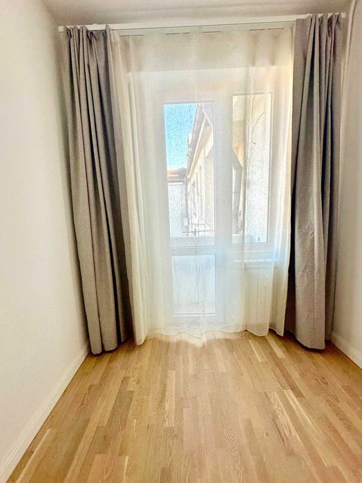 Дава се под наем Тристаен апартамент в София, Лозенец - 116 кв.м за 2200 € - Снимка #15