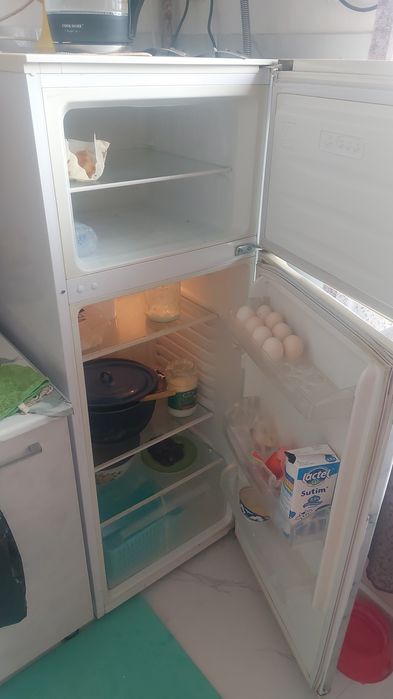 Продам холодильник Roison