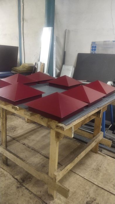 Колпаки на забор