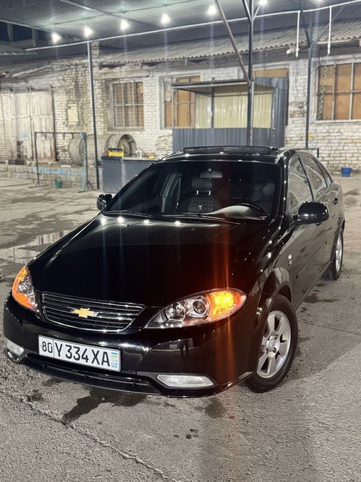 Gentra 2023. Qora lyukli. Metan