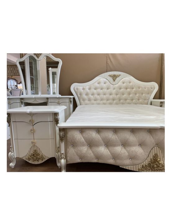 Продам спальный гарнитур новый