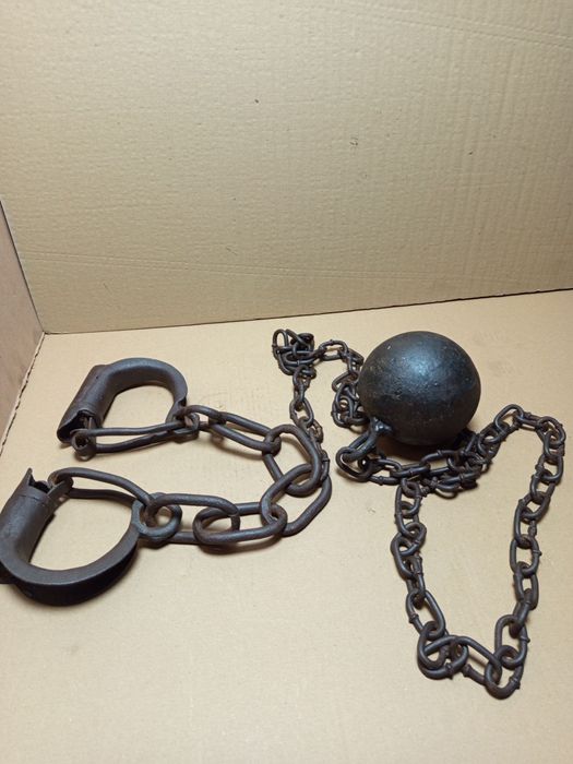 Старинна Ковани Затворнически Окови.