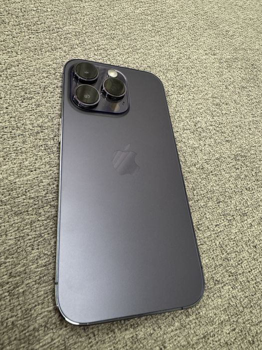 iPhone 14 pro в хорошем состоянии