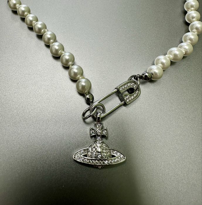 Colier Vivienne Westwood cu perle de cultura