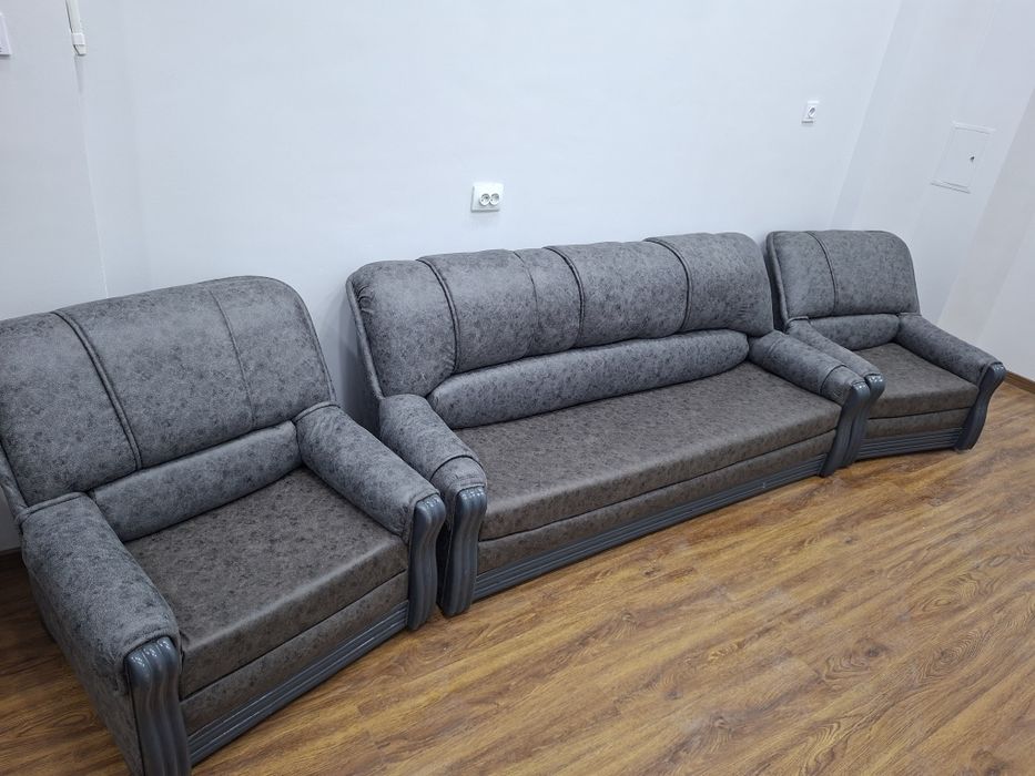 Продам диван и кресло