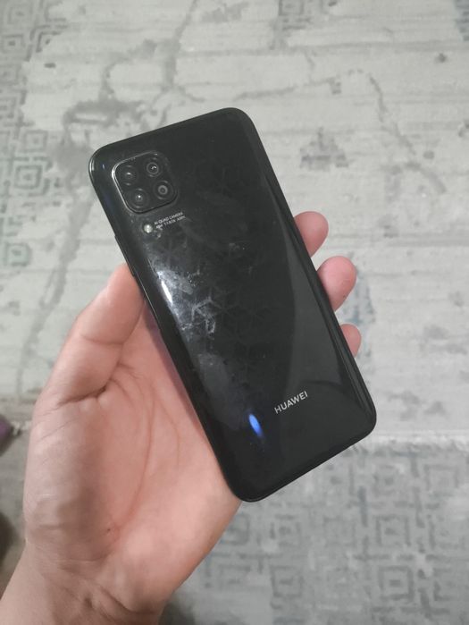 Хуавей P40 lait 8/128gb
