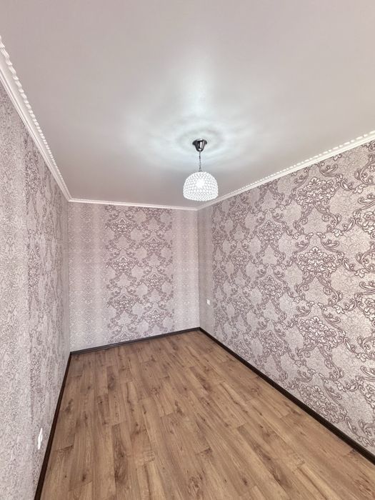 2 комнатная, Космонавтов 3