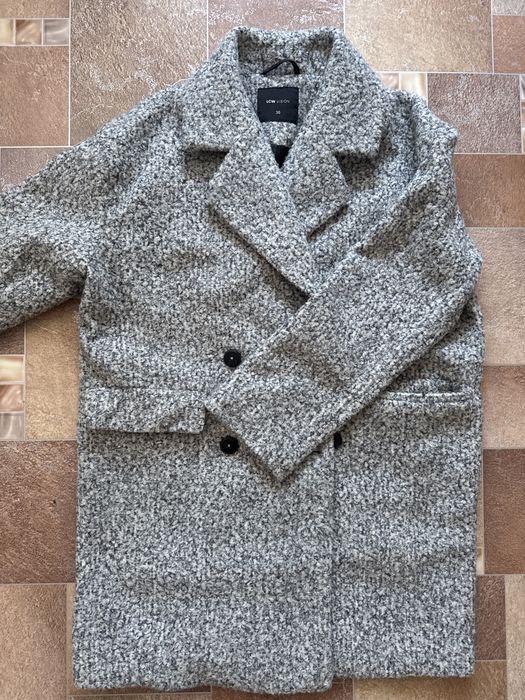 Пальто 5000 тенге