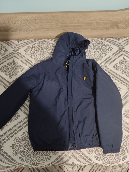 Яке за момче купено от Англия