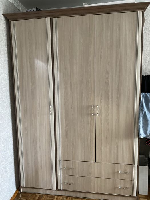 Мебель шкаф и кровать