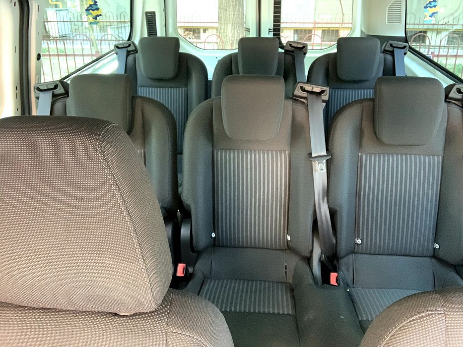 Inchiriere microbuz 9 locuri – FĂRĂ ȘOFER | Ideal pentru vacanțe în familie!  *preturi de la 70€/zi