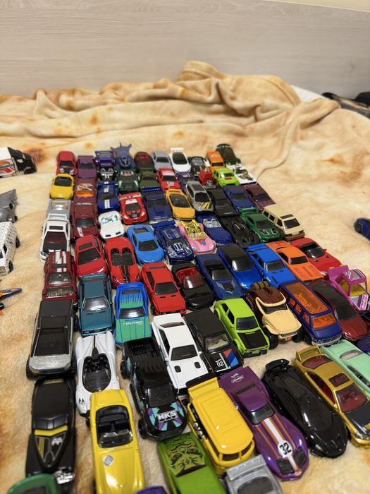 Разопаковани колички Hot Wheels