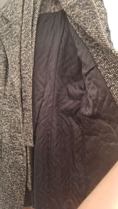 Продам пальто демисезонное