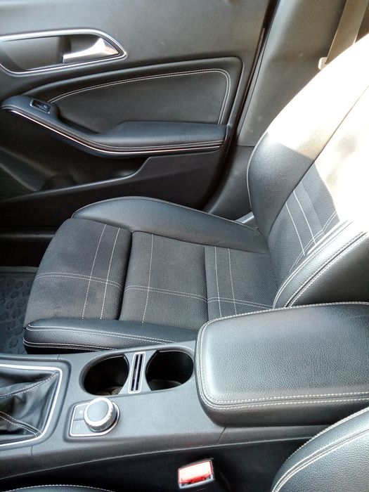 Vând Mercedes CLA180 diesel consum 4litri/100 km