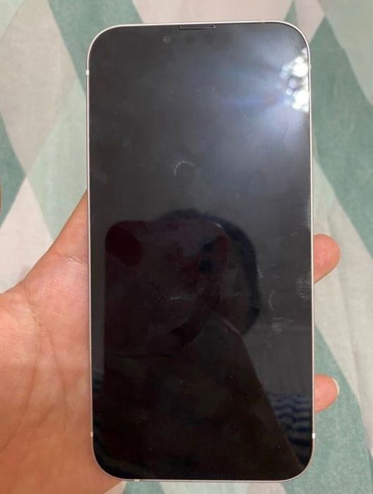 Продам айфон 13 на 128 гб