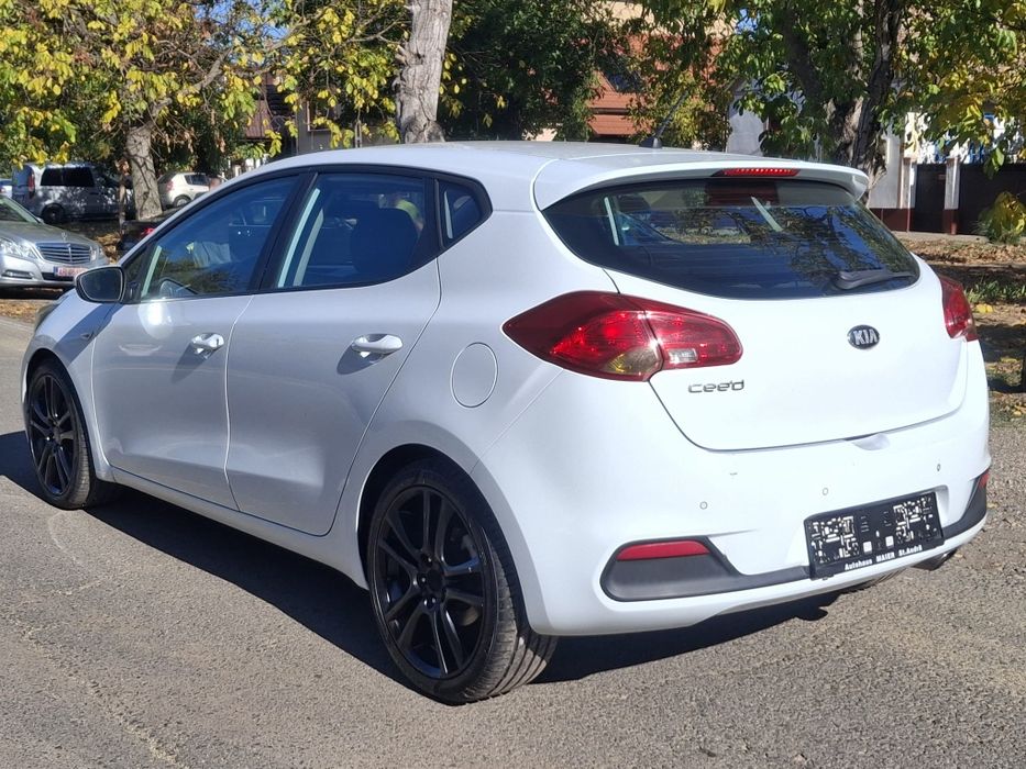 Kia Ceed 2012 benzină, 4.350 € — imagine 5