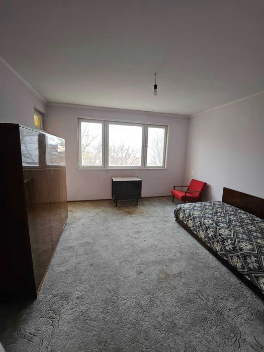 Продава се Тристаен апартамент в Казанлък - 83 кв.м за 1414 €/кв.м - Снимка #2