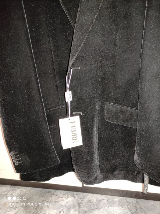 FERRE - пиджак бархатный. На фото получился намного хуже чем реальный